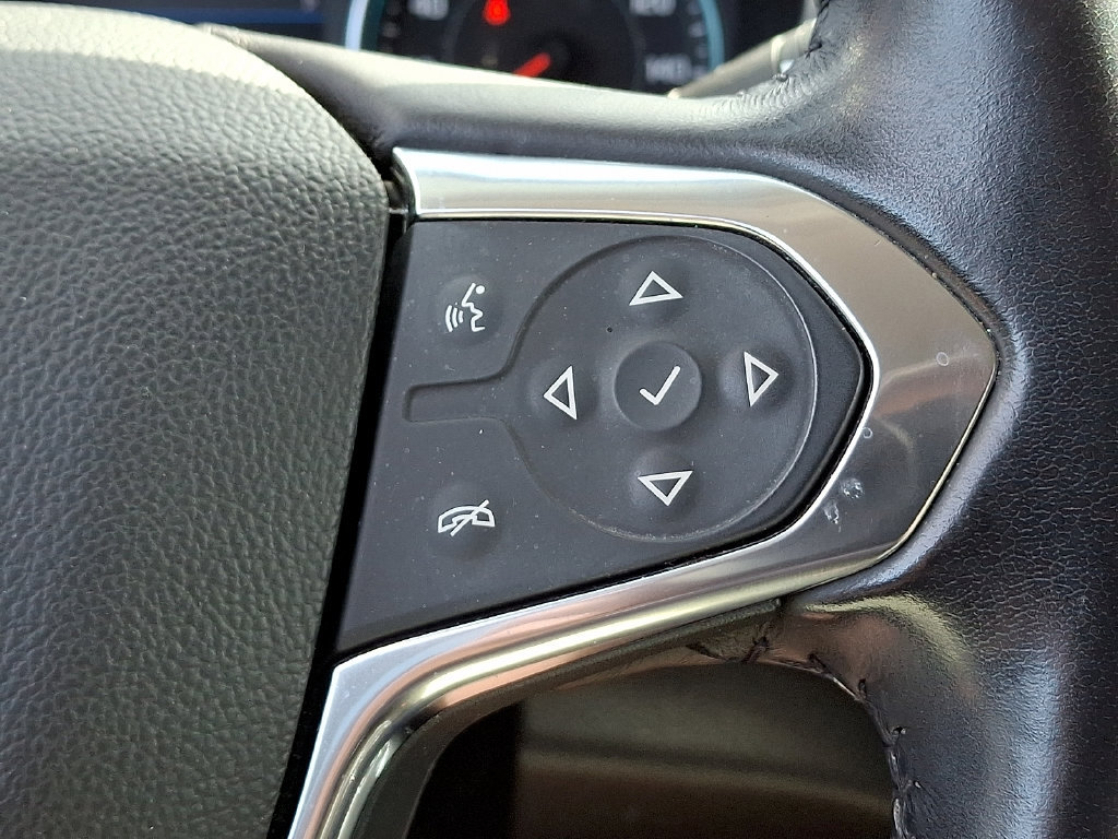 Used 2020 Chevrolet Traverse LT FWD image 21