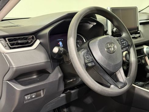Used 2024 Toyota RAV4 LE AWD/4WD image 17
