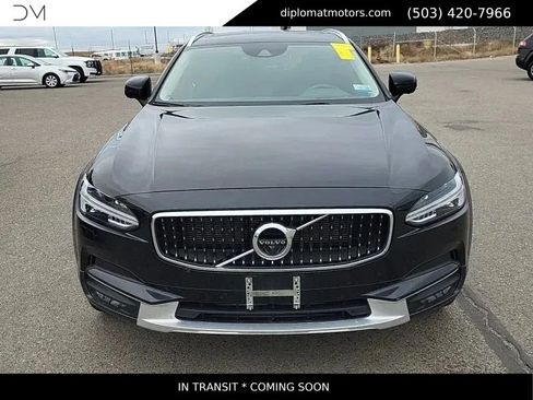Used 2019 Volvo V90 T5 Cross Country w/ Protection Package Premier image 2