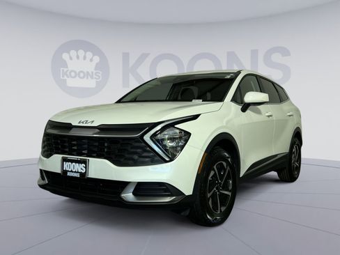 Used 2023 Kia Sportage LX AWD/4WD image 1