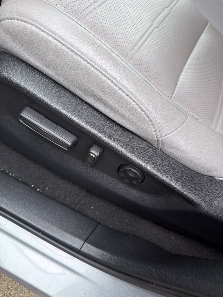 Used 2021 Honda CR-V Touring image 5
