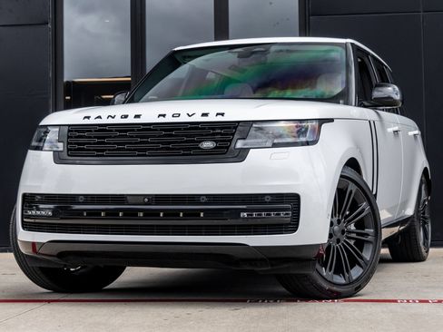 Used 2025 Land Rover Range Rover SE AWD/4WD image 1