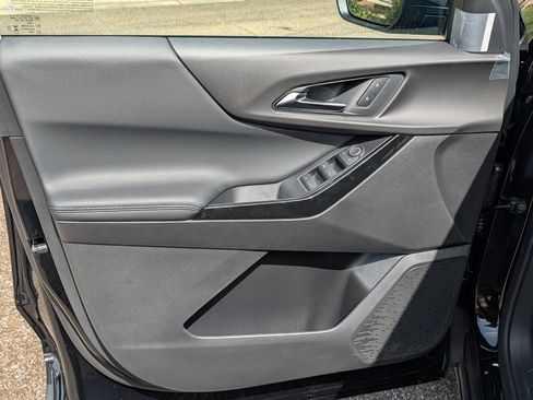 New 2027 Chevrolet Equinox LT FWD image 13