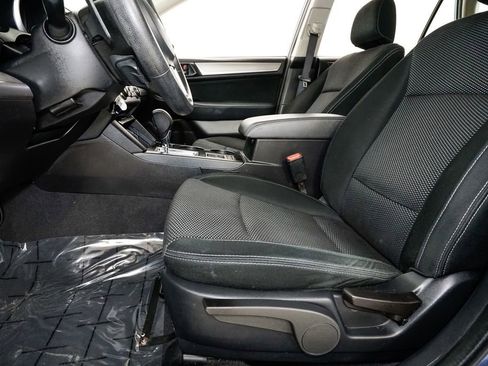 Used 2017 Subaru Outback 2.5i image 11