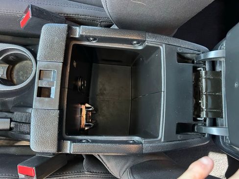 Used 2016 Jeep Wrangler Unlimited Sport w/ Connectivity Group AWD/4WD image 31