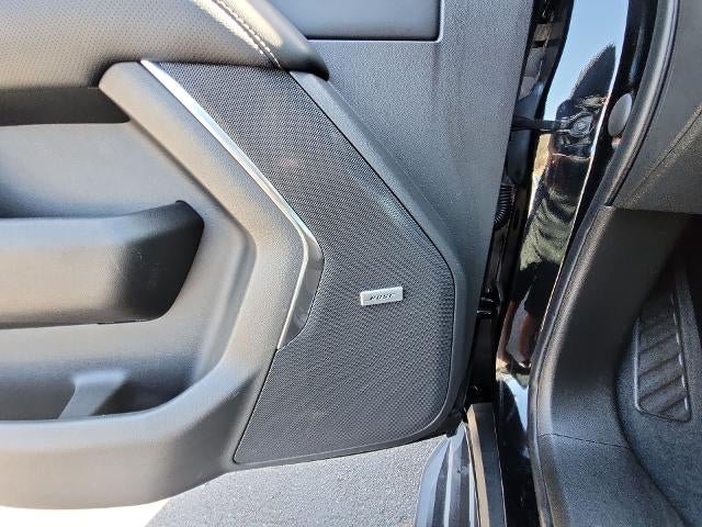 Used 2021 Chevrolet Tahoe Premier w/ Premium Package RWD image 24