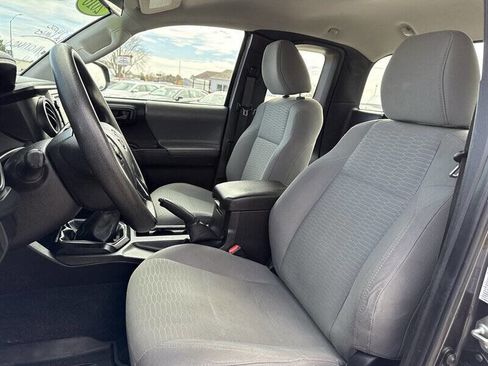 Used 2016 Toyota Tacoma SR image 14