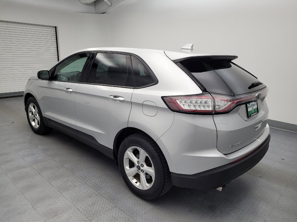Used 2018 Ford Edge SE FWD image 3