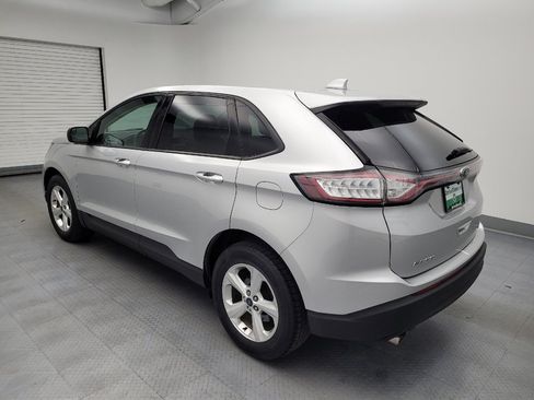 Used 2018 Ford Edge SE FWD image 3