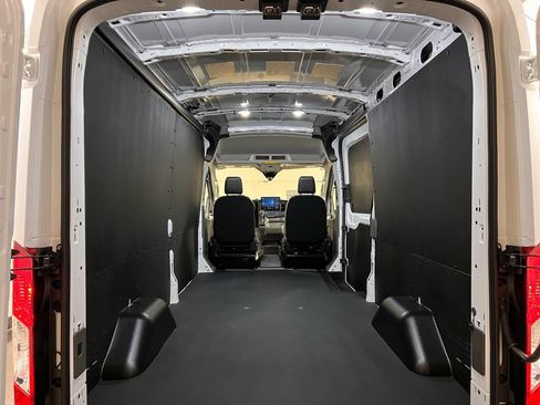 New 2026 Ford Transit 250 148 Medium Roof w/ Load Area Protection Package image 29