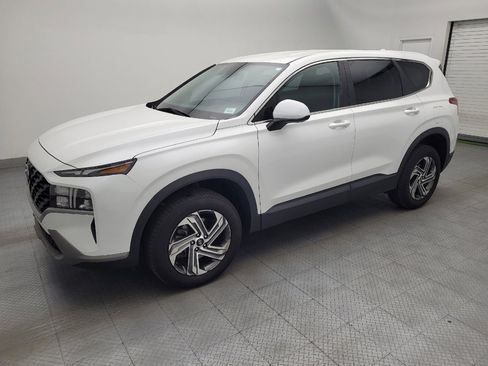 Used 2022 Hyundai Santa Fe SE image 2