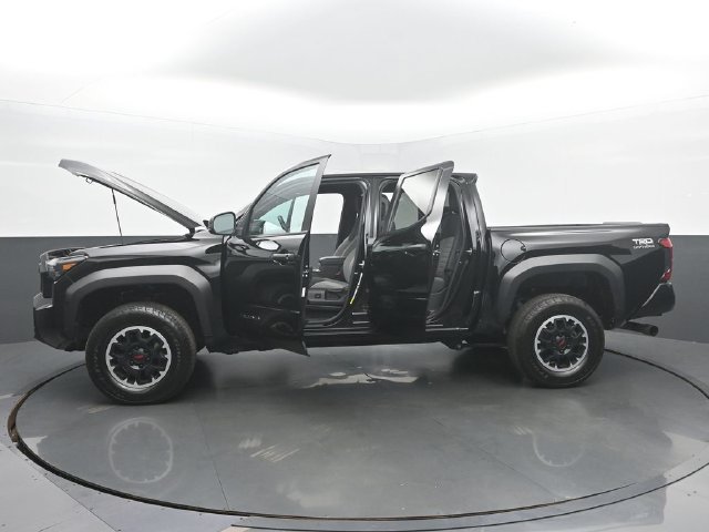 Used 2024 Toyota Tacoma TRD Off-Road AWD/4WD image 53
