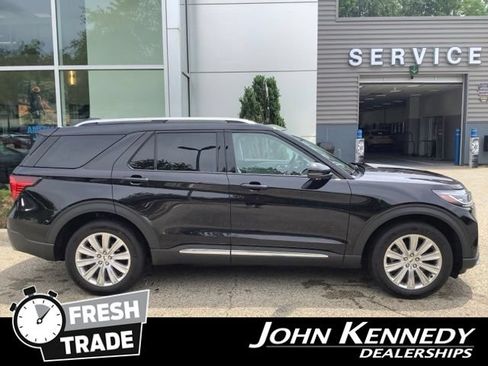 Certified 2025 Ford Explorer Platinum w/ LUX Leather Package AWD/4WD image 2