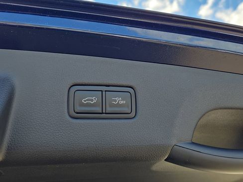 New 2026 Kia Carnival EX FWD image 11