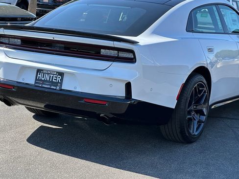New 2026 Dodge Charger Scat Pack w/ Blacktop Package AWD/4WD image 7