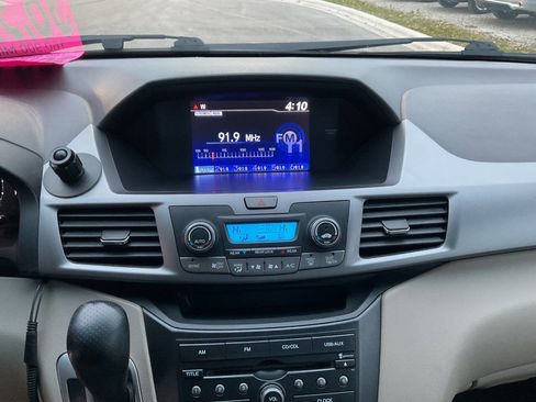 Used 2012 Honda Odyssey EX image 19