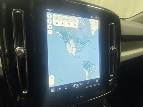 Certified 2025 Volvo XC40 B5 Plus image 19