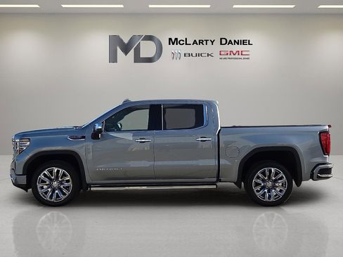 Used 2024 GMC Sierra 1500 Denali w/ Denali Reserve Package image 3