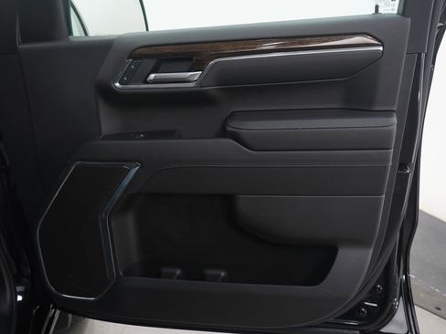 Used 2024 GMC Sierra 1500 Elevation image 12