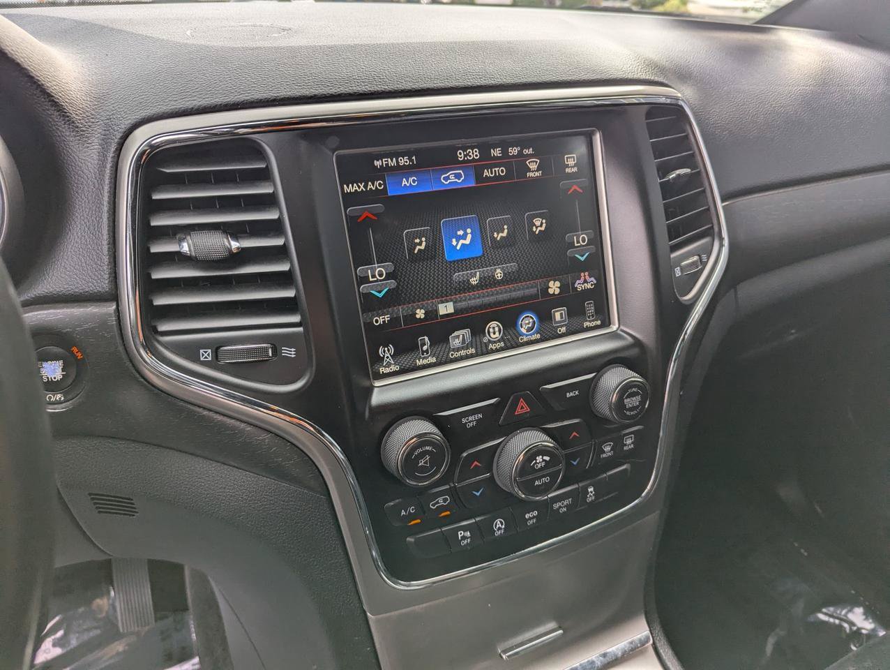 Used 2017 Jeep Grand Cherokee Altitude AWD/4WD image 20