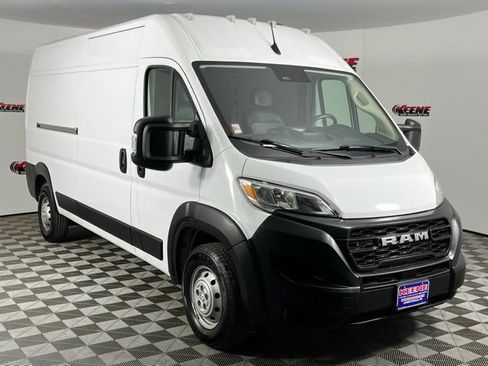 Used 2023 RAM ProMaster 2500 FWD image 2