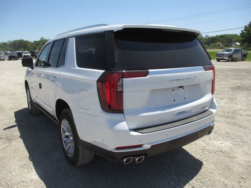 New 2026 GMC Yukon Denali w/ Sun & Power Step Package AWD/4WD image 6