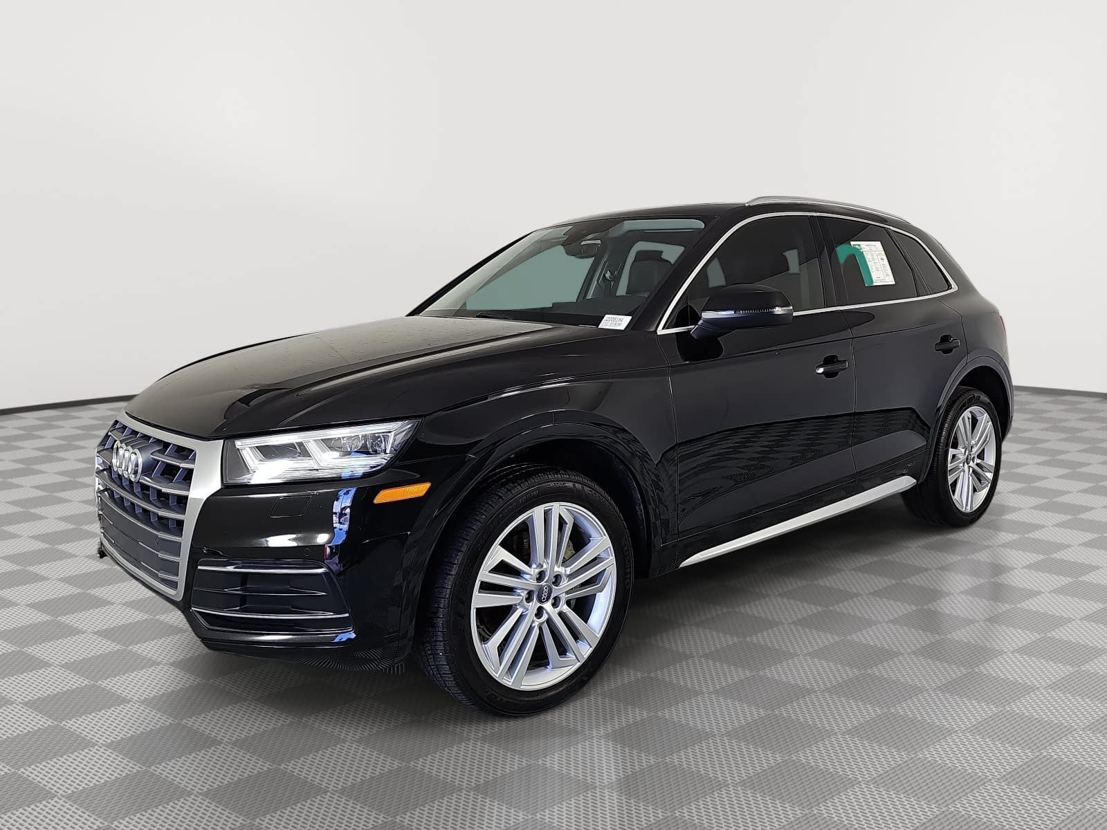 Used 2018 Audi Q5 2.0T Premium Plus w/ Premium Plus Package AWD/4WD image 3
