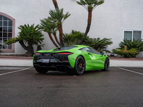 New 2026 McLaren Artura image 4