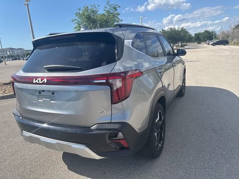 Certified 2024 Kia Seltos EX AWD/4WD image 11