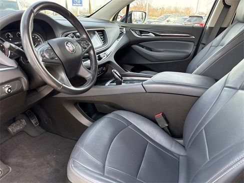 Used 2021 Buick Enclave Essence w/ Sport Touring Edition image 13
