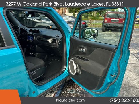 Used 2021 Jeep Renegade Latitude AWD/4WD image 30