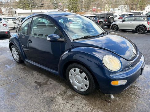Used 2004 Volkswagen Beetle GL image 3