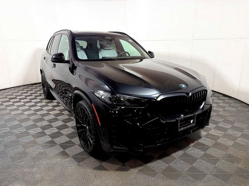 Certified 2024 BMW X5 xDrive40i w/ M Sport Package AWD/4WD image 2