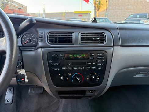 Used 2006 Ford Taurus SE image 19