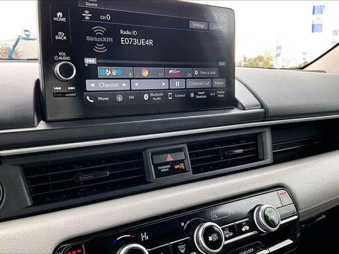 Used 2025 Honda Pilot EX-L image 34