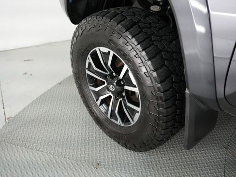 Used 2022 Toyota Tacoma TRD Sport w/ Technology Package image 54