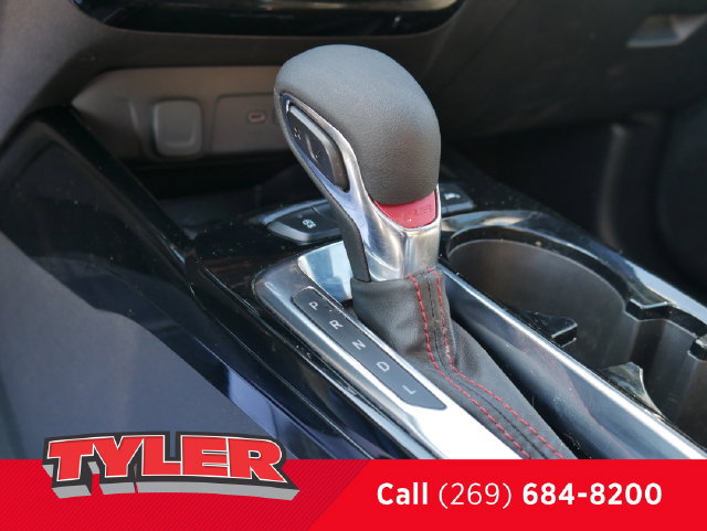 Used 2024 Chevrolet Trax RS w/ Sunroof Package FWD image 34