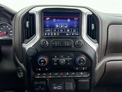 Used 2019 Chevrolet Silverado 1500 LTZ image 26