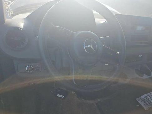 Used 2019 Mercedes-Benz Sprinter 144 image 7