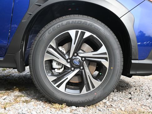 Used 2025 Subaru Crosstrek 2.0i Premium AWD/4WD image 13