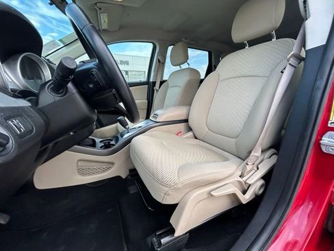 Used 2018 Dodge Journey SE w/ Connectivity Group FWD image 15