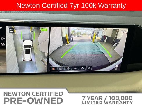 Used 2025 Nissan Armada Platinum w/ Convenience Package RWD image 12