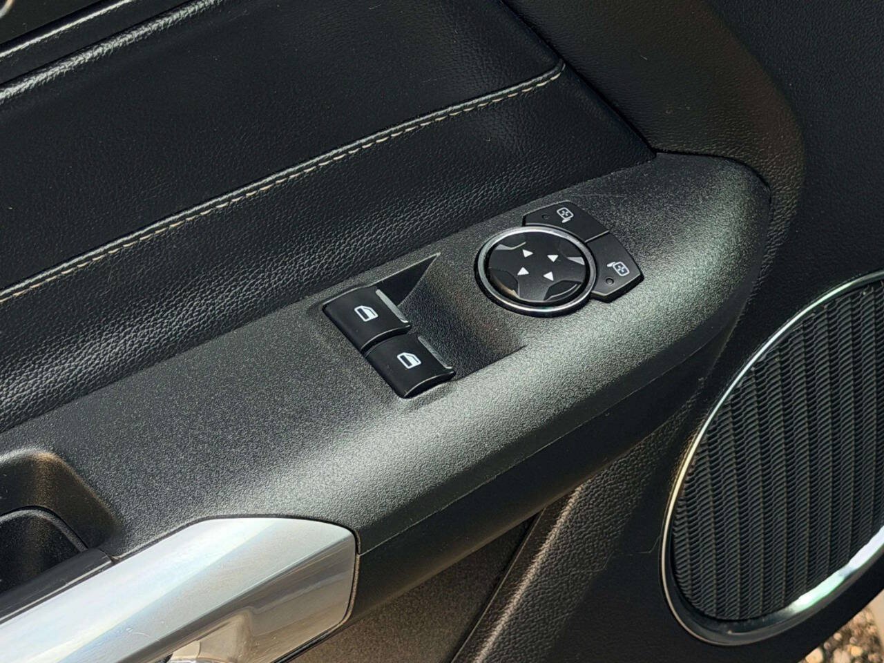 Used 2017 Ford Mustang GT Premium RWD image 16