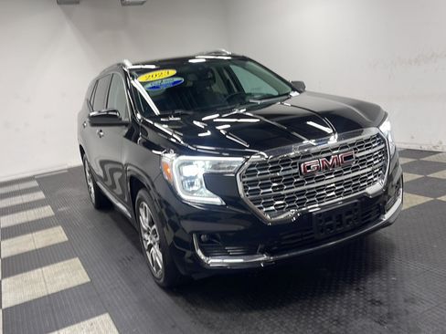 Used 2023 GMC Terrain Denali w/ LPO, Floor Liner Package AWD/4WD image 23