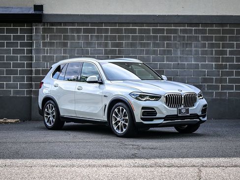Used 2023 BMW X5 xDrive45e AWD/4WD image 2