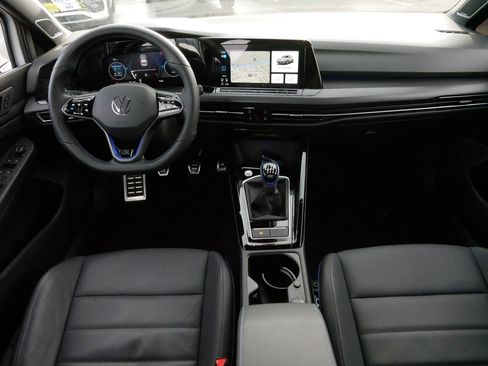 Used 2024 Volkswagen Golf R image 10