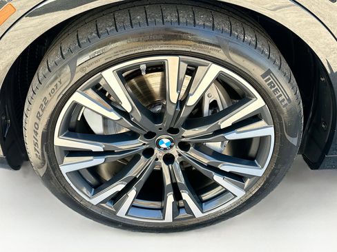 Certified 2024 BMW X7 xDrive40i image 36