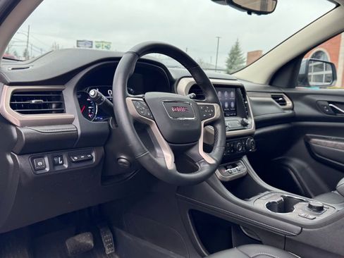 Used 2023 GMC Acadia Denali w/ Denali Ultimate Package image 10