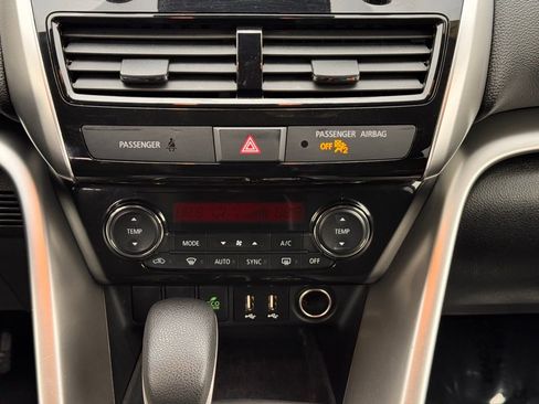 Used 2023 Mitsubishi Eclipse Cross SE image 24