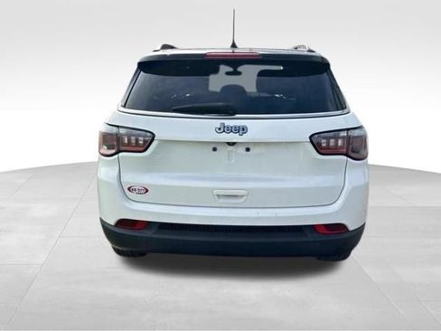 Used 2018 Jeep Compass Limited AWD/4WD image 6